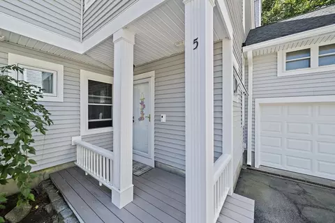 5 Redwood Ct #5, Rockland, MA 02370