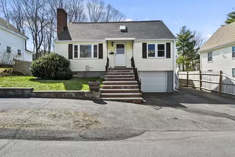 11 Stevens St, Stoneham, MA 02180