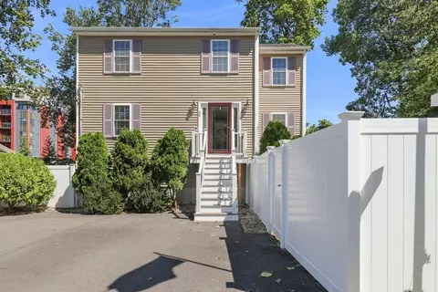 20 Holbrook Ave, North Attleboro, MA 02760
