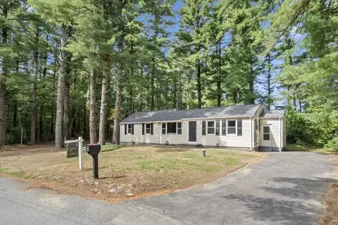 86 Martin St, Rehoboth, MA 02769