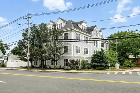 103 Elliott St #9, Beverly, MA 01915
