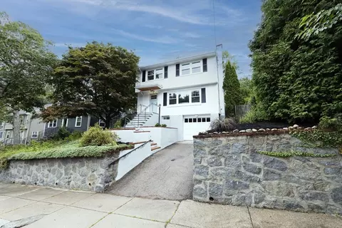 26 Crehore Rd, Chestnut Hill, MA 02467