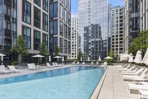 135 Seaport Blvd #905, Boston, MA 02210