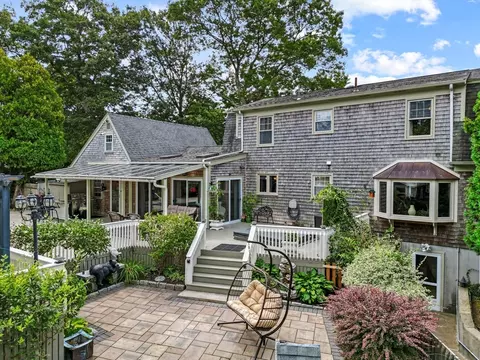 39 Pershing Ave, Acushnet, MA 02743 photo 14