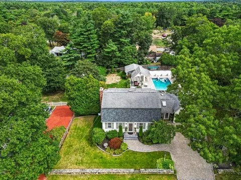 39 Pershing Ave, Acushnet, MA 02743 photo 7