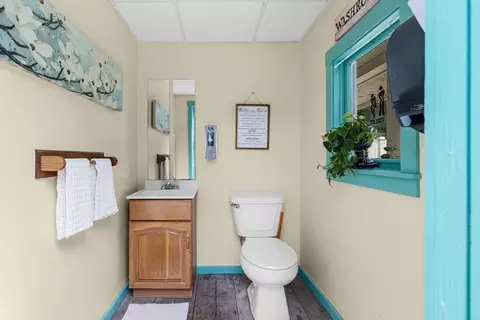 39 Pershing Ave, Acushnet, MA 02743 photo 11