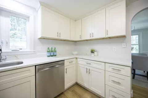 88 Fox Meadow Ln, Dedham, MA 02026 photo 9