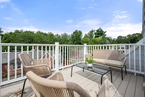 3 Sedgwick Rd #3, Cambridge, MA 02138