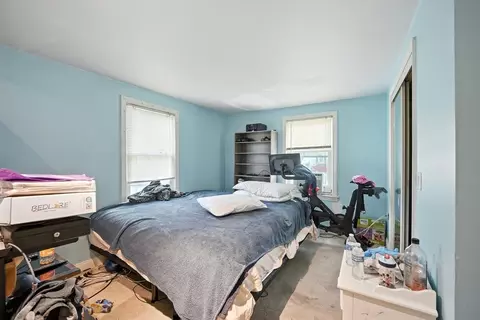 54 Bernard St, Springfield, MA 01109 photo 6