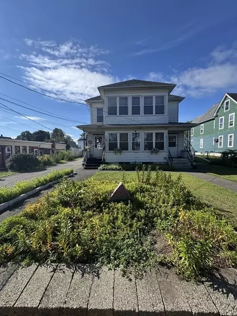 70-72 Westfield Rd, Holyoke, MA 01040