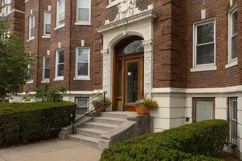 1633 Commonwealth Ave #6, Boston, MA 02135