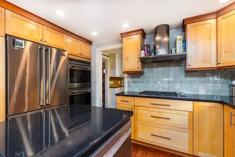 17 Deforest Rd, Newton, MA 02462 photo 9