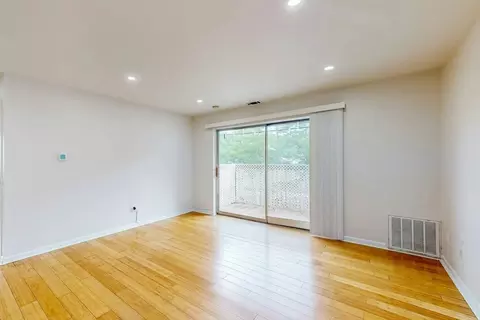 175 Clare Ave #B7, Boston, MA 02136
