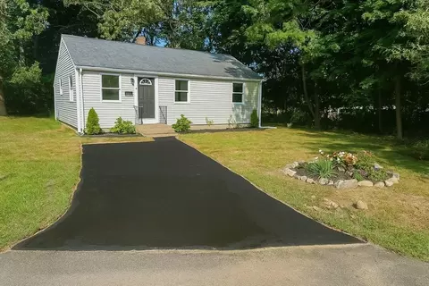 47 Donna St, Brockton, MA 02302