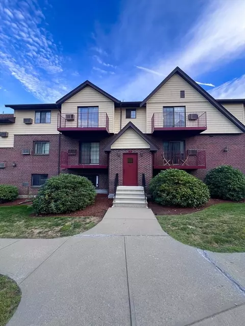 11 Royal Crest Dr #8, Randolph, MA 02368