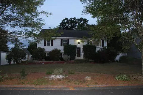 5 Florence St, Bellingham, MA 02019