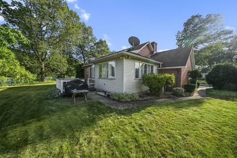 255 Moore St, Chicopee, MA 01013 photo 32