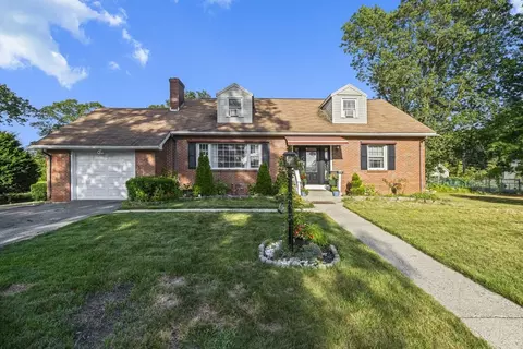 255 Moore St, Chicopee, MA 01013 photo 2
