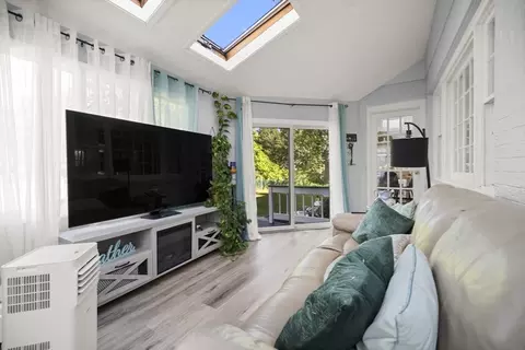 255 Moore St, Chicopee, MA 01013 photo 18