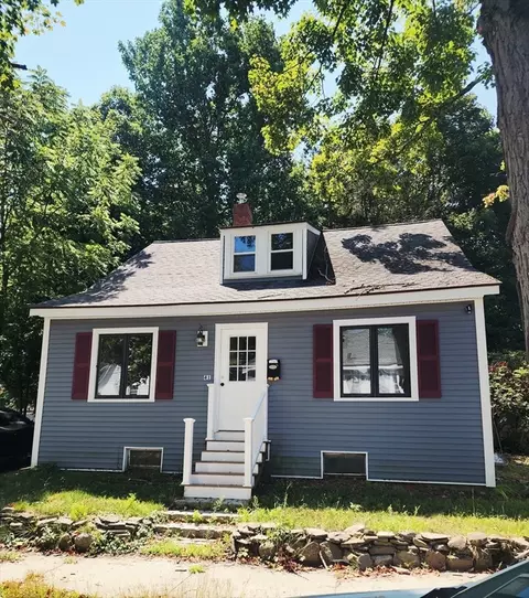 41 Race St, Haverhill, MA 01830