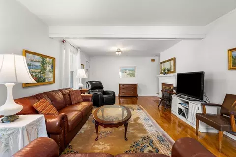 15 Beacon St, Danvers, MA 01923 photo 4