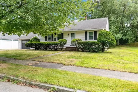 49 Nevins Rd, Methuen, MA 01844
