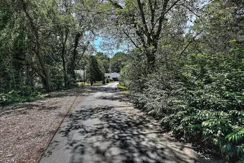 138 Jenckes Hill Rd, Lincoln, RI 02865