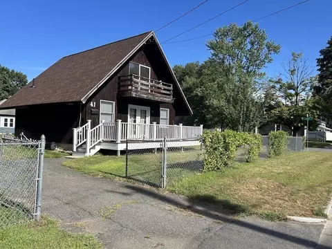 41 Pelham St, Springfield, MA 01109 photo 18