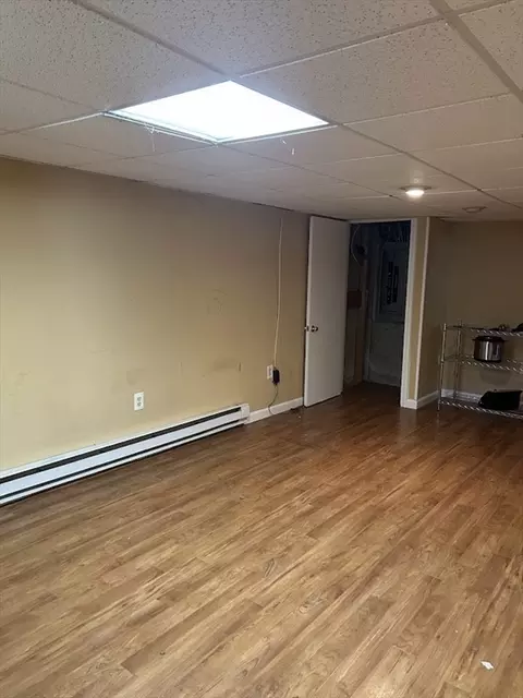 41 Pelham St, Springfield, MA 01109 photo 9