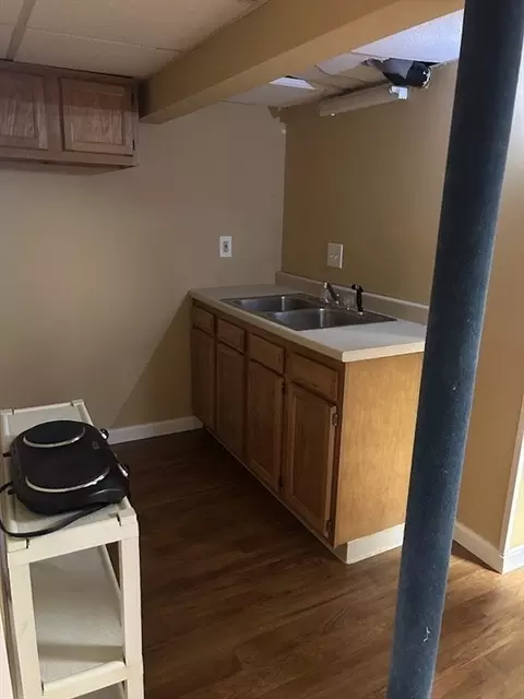 41 Pelham St, Springfield, MA 01109 photo 12