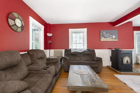31 Maple St, Clinton, MA 01510 photo 18