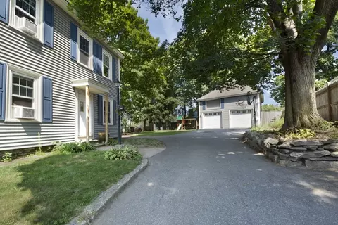 31 Maple St, Clinton, MA 01510 photo 7