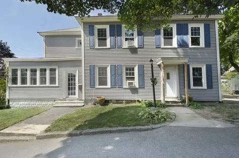 31 Maple St, Clinton, MA 01510 photo 4