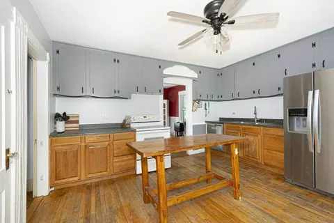 31 Maple St, Clinton, MA 01510 photo 10