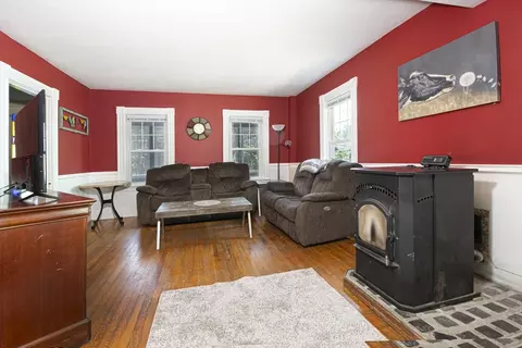 31 Maple St, Clinton, MA 01510 photo 22
