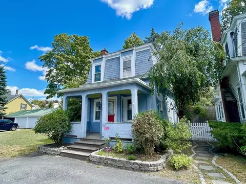 89 12 Walnut St, Clinton, MA 01510