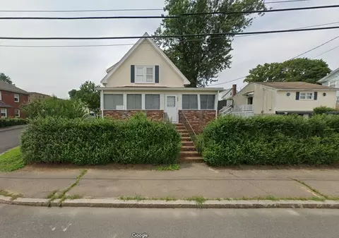 222 Neck St, Weymouth, MA 02191