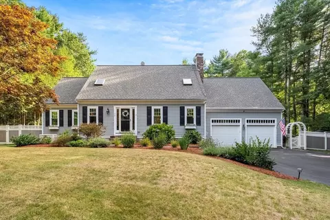 19 Longwood Cir, Kingston, MA 02364