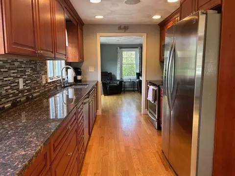 19 West St, Danvers, MA 01923 photo 5