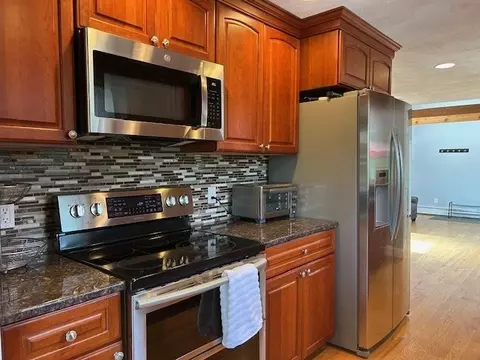 19 West St, Danvers, MA 01923 photo 6