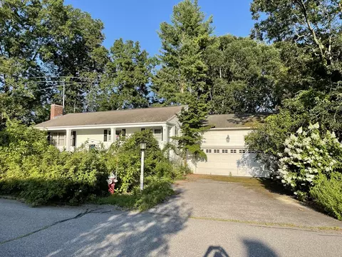 8 Birch Ln, Shrewsbury, MA 01545