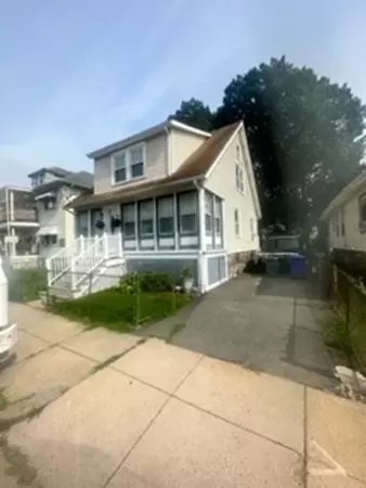 90 Hollingsworth St, Boston, MA 02126