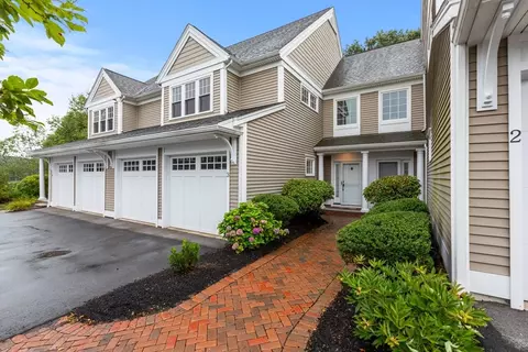 6 Essex Rd #3, Ipswich, MA 01938