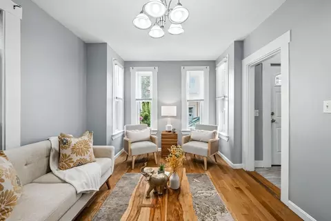 6 Williams Pl, Lynn, MA 01902 photo 2
