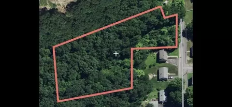 32 North St, South Hadley, MA 01075