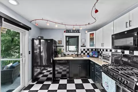 33 D St, Hull, MA 02045 photo 12
