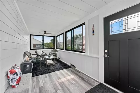 33 D St, Hull, MA 02045 photo 4