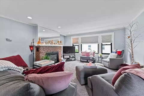 33 D St, Hull, MA 02045 photo 8