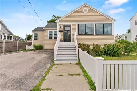33 D St, Hull, MA 02045 photo 3