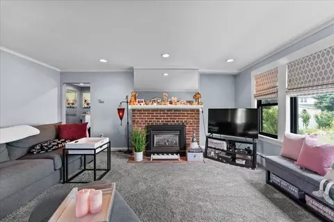 33 D St, Hull, MA 02045 photo 7